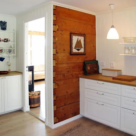 Nyaraló Stroneneset By Interhome Hagavik