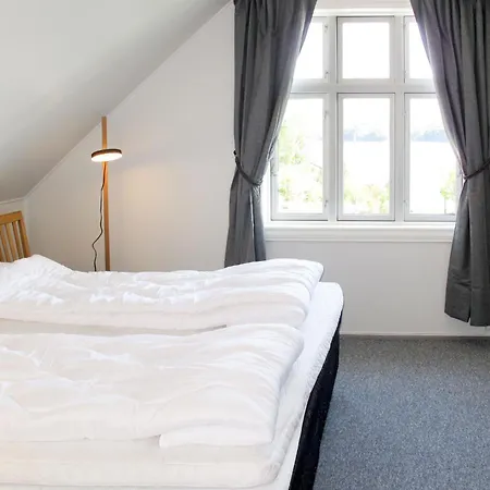 Stroneneset By Interhome Hagavik