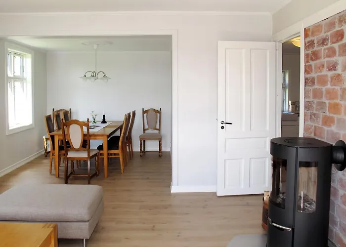 Stroneneset By Interhome * Hagavik